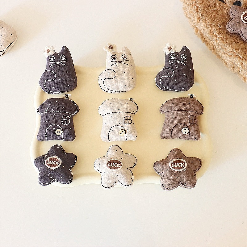 Korean Fabric Cat House Brooch – обзор и цена Embroidery House