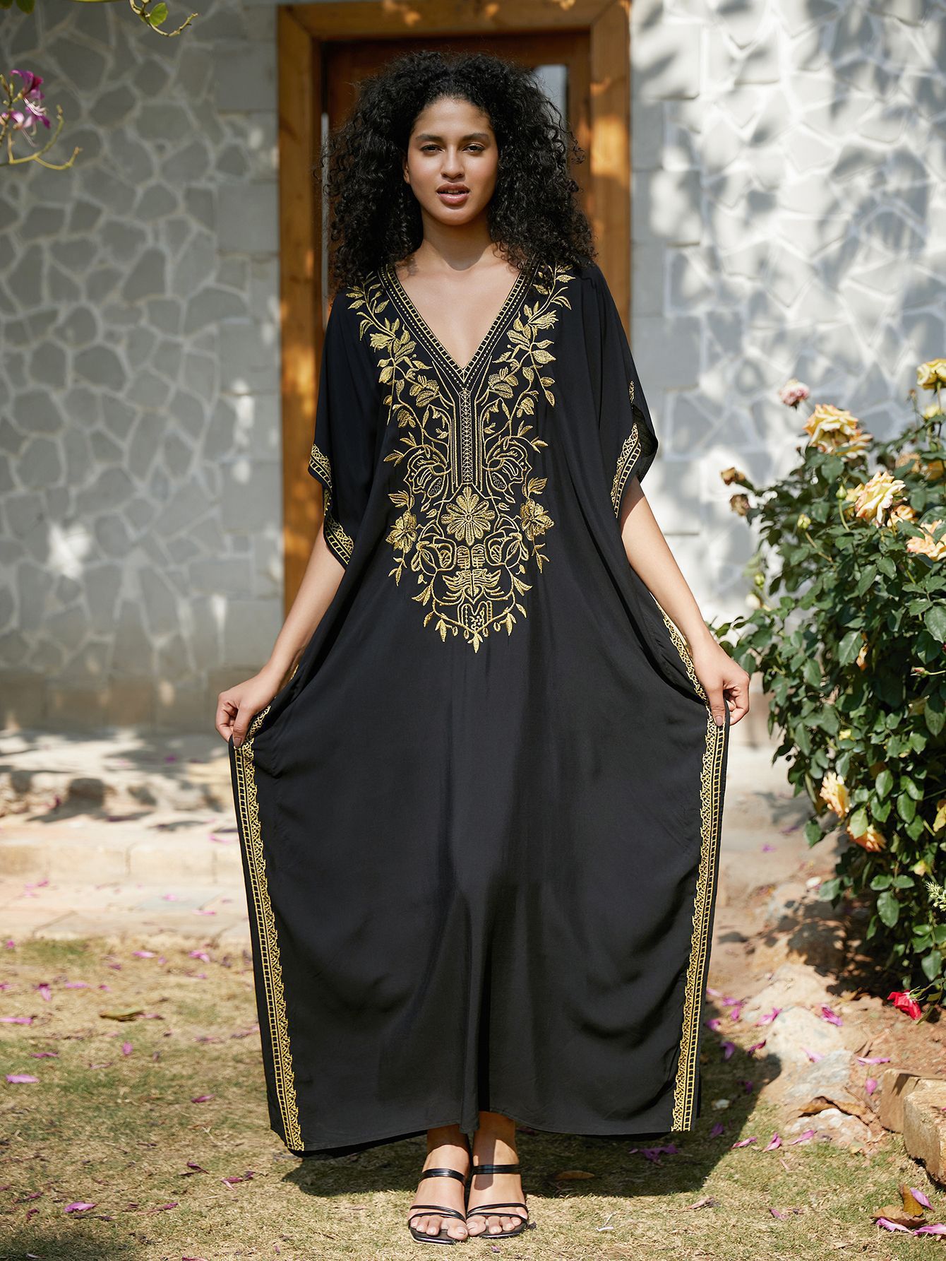 Black Gold Embroidery Kaftan M – обзор и цена Embroidery Kaftan