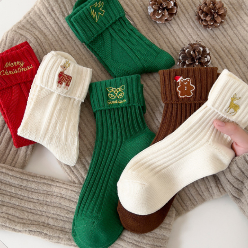 Christmas Stockings Moisture-W – обзор и цена Embroidery Moisturizer