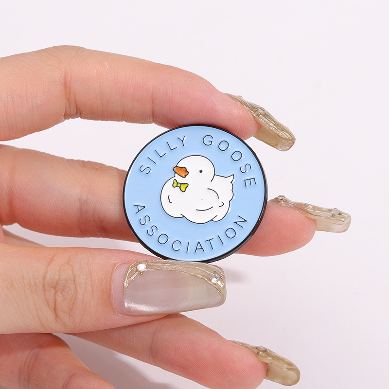 Silly Goose Association Enamel – обзор и цена Embroidery House