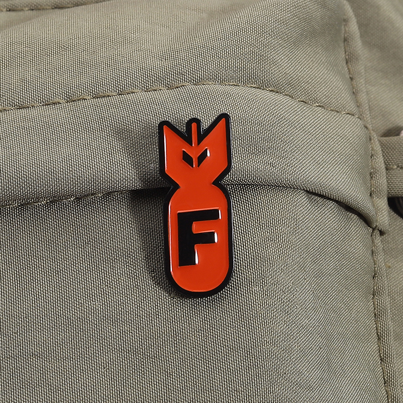 Cartoon Red Bomb F Logo Enamel – обзор и цена Embroidery House