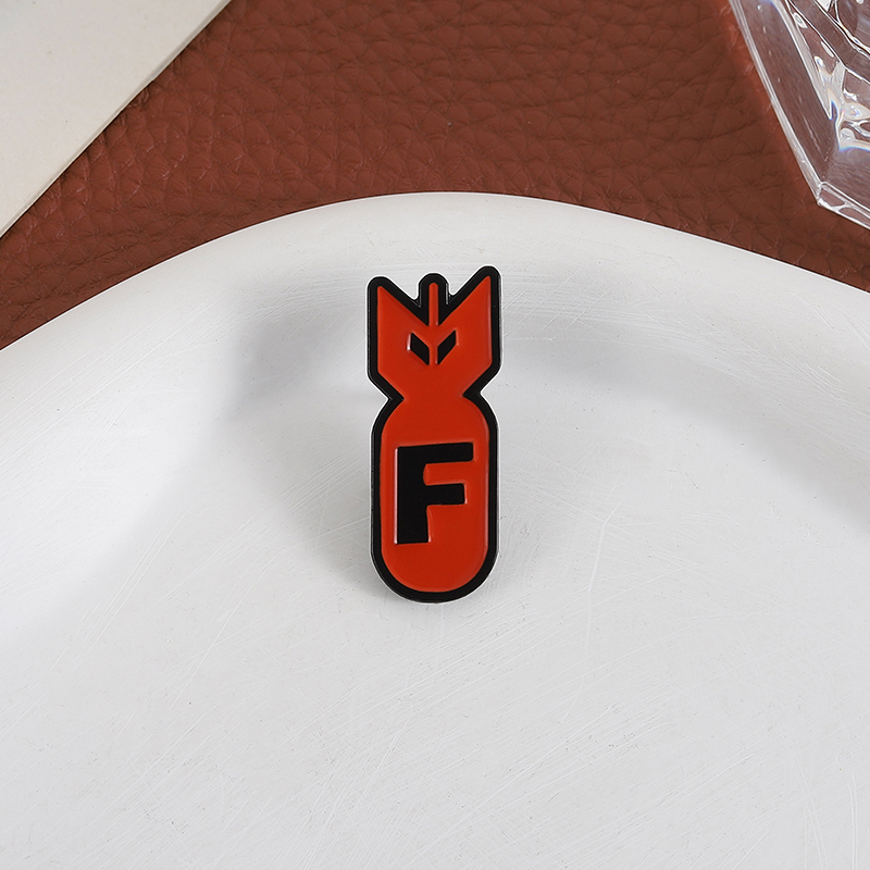 Cartoon Red Bomb F Logo Enamel – обзор и цена Embroidery House